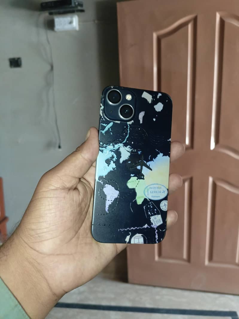 Apple iPhone 13 0