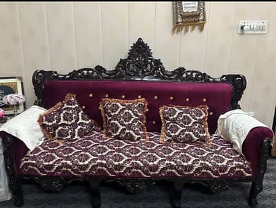 5 seater chinoti sofa set in brand new condition