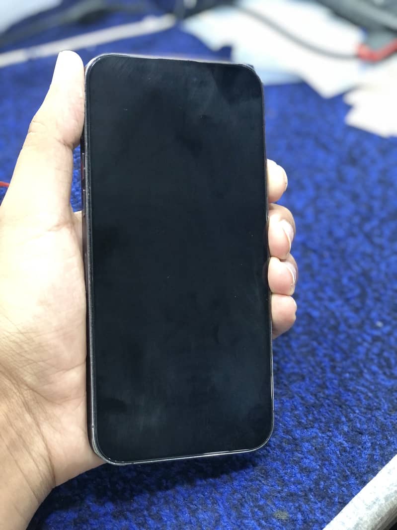 Apple iPhone 14 Pro Max 1