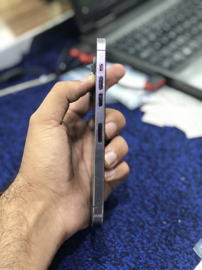 Apple iPhone 14 Pro Max 2