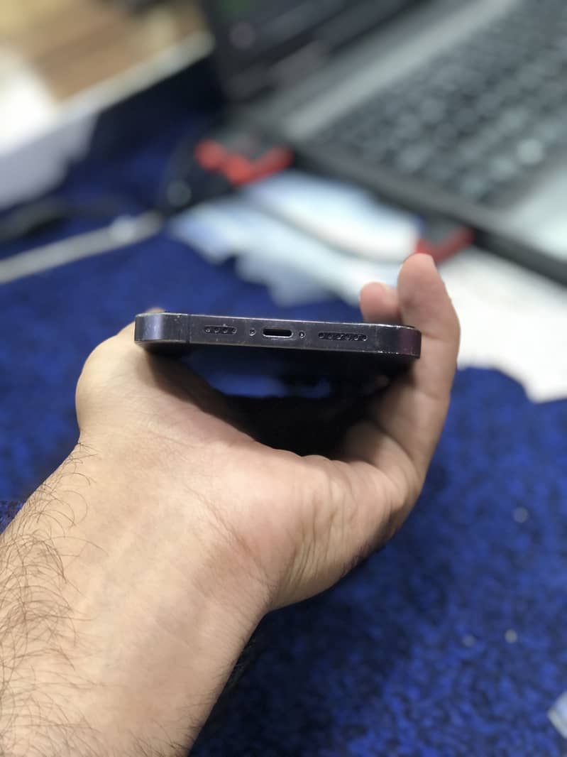 Apple iPhone 14 Pro Max 5