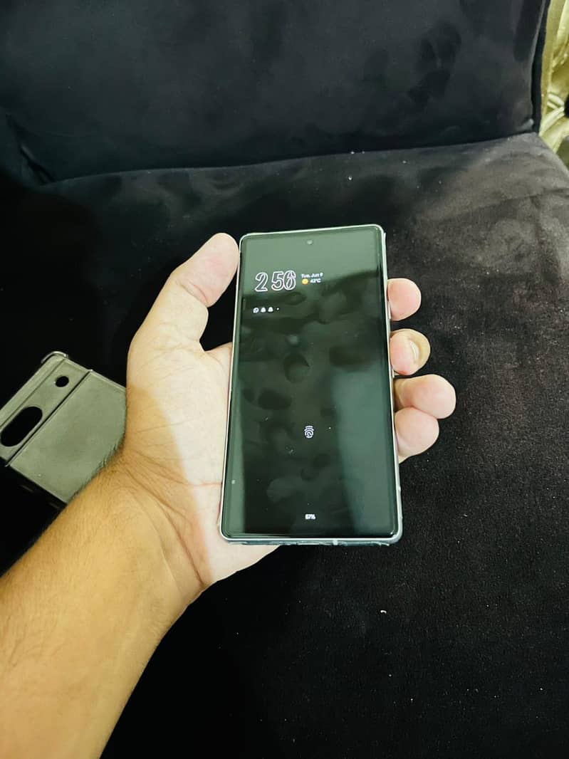 Google Pixel 7a 2