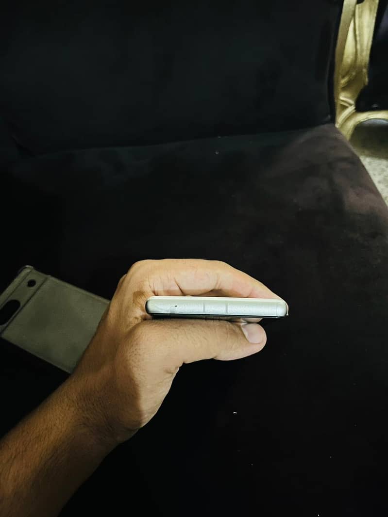 Google Pixel 7a 3