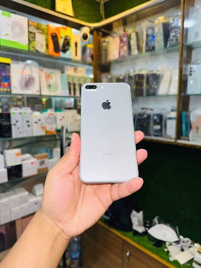 iphone 7 plus 128 GB  (no open no repair) (PTA approved) all ok