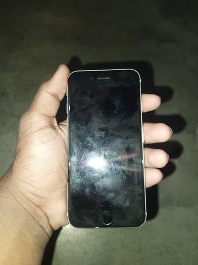 Apple iPhone SE