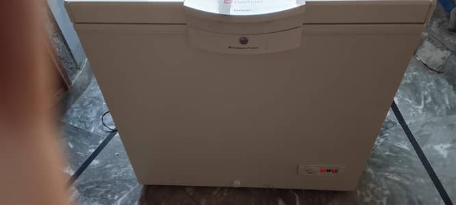 DAWLANCE INVERTER FREEZER