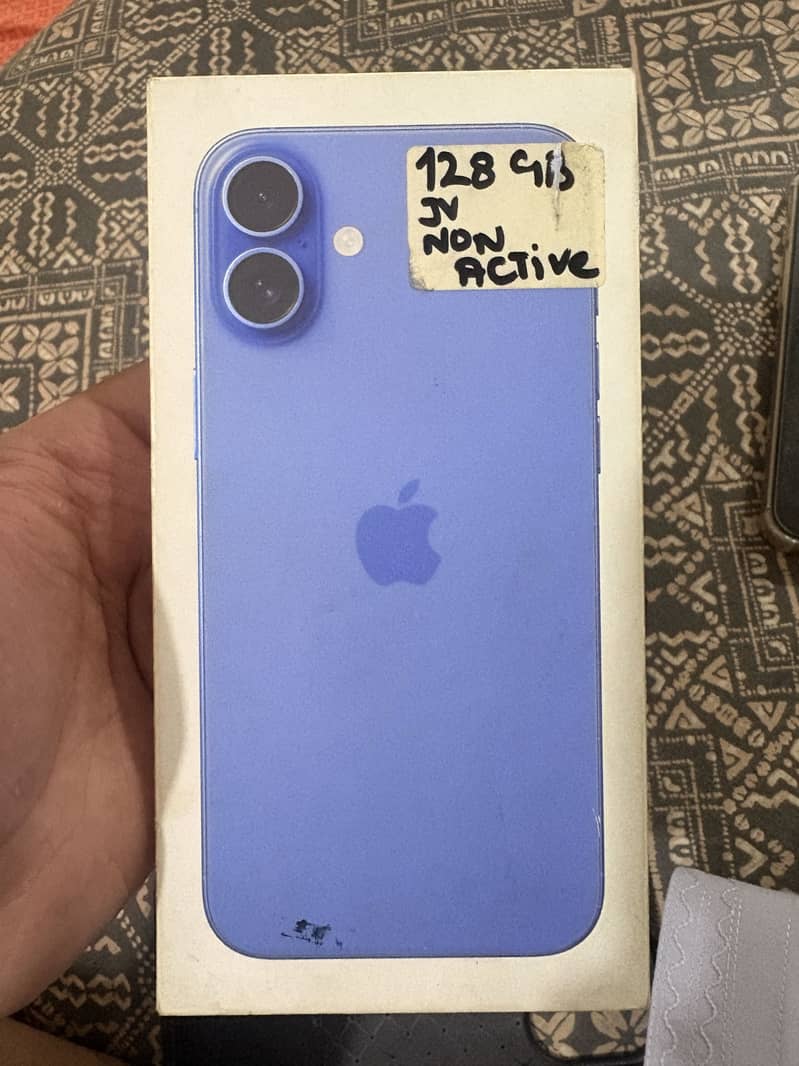 Apple iPhone 16 Plus 1