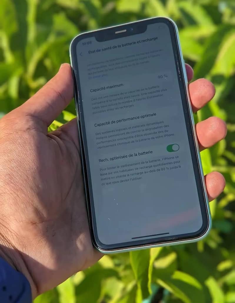 Apple iPhone 11 4