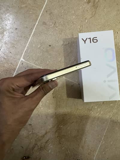 Vivo Y16