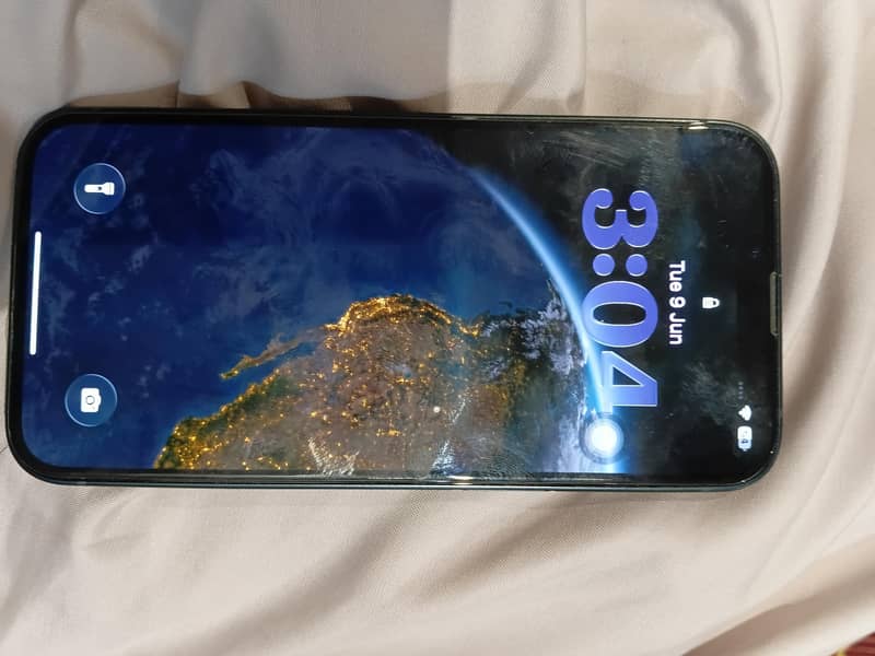 Apple iPhone 13 1