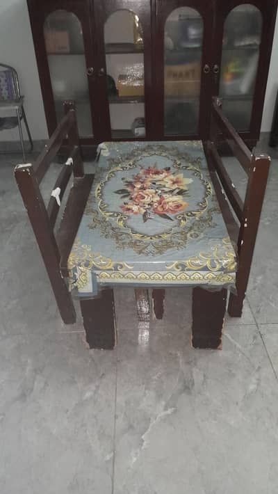 Kids dining/study table with wide Stools