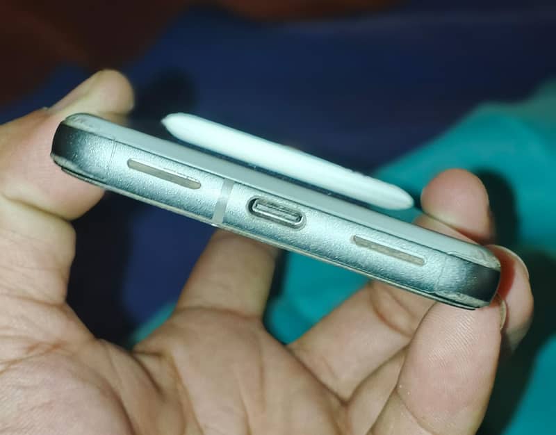 Google Pixel 8 2