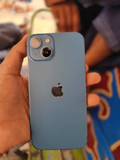 Apple iPhone 13