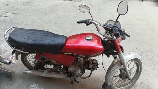 road prince Red color