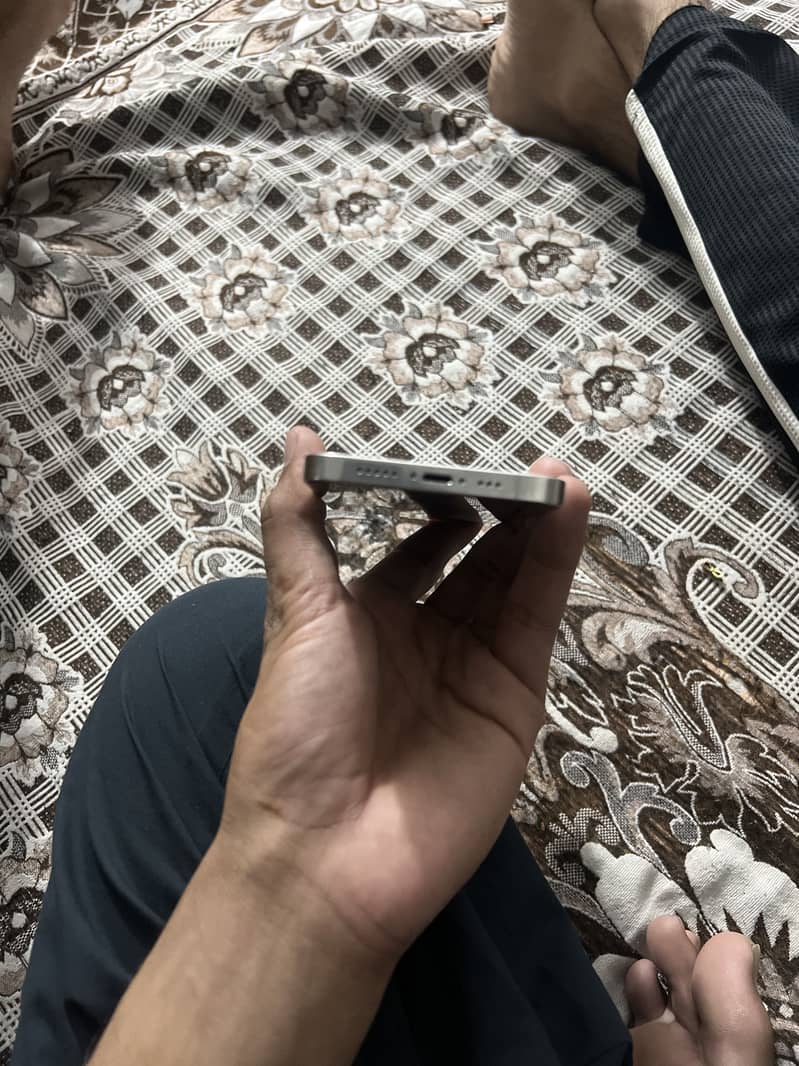 iPhone12 pro 4