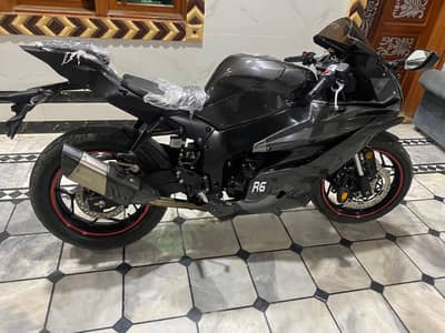 Yamaha R6 400cc Dual Cylinder (2025 Model) – VIP Showroom Condition!