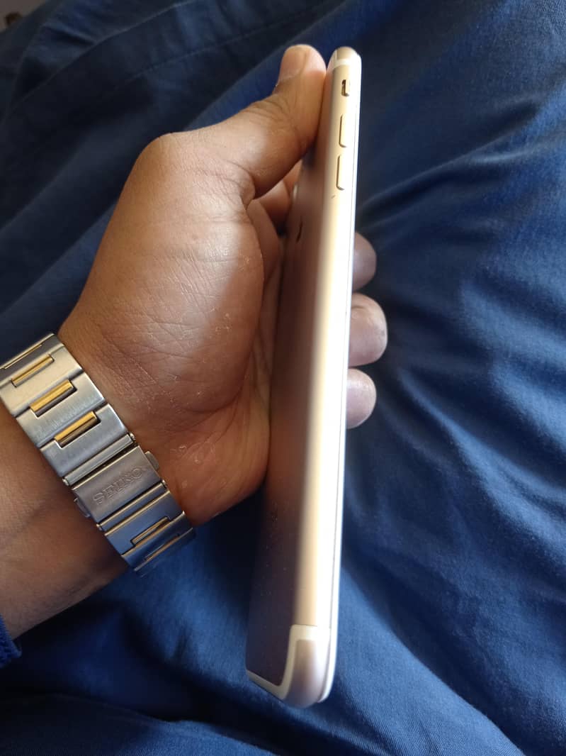 Apple iPhone 7 Plus 1