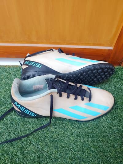 Premium Pre Loved Football Grippers and Studs