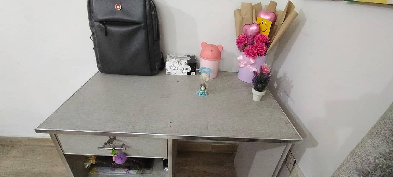 Study Table Good Quality 0