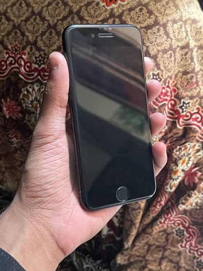 Apple iPhone SE