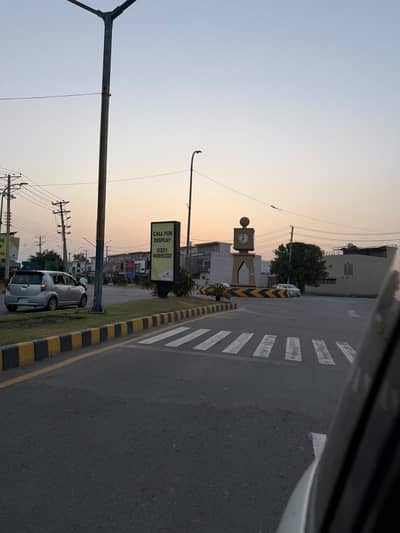 Prime Location Residential Plot Of 5 Marla Available In Central Park - Block A1 Top Location Reasonable Price. . . . .