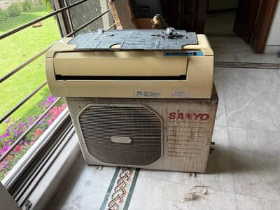 Sanyo split ac1.5 ton Japan for sale
