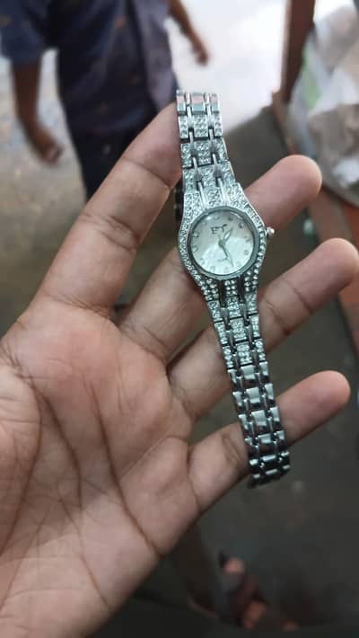  Elegant Women’s Wrist Watch – Stylish & Trendy Ladies Watch