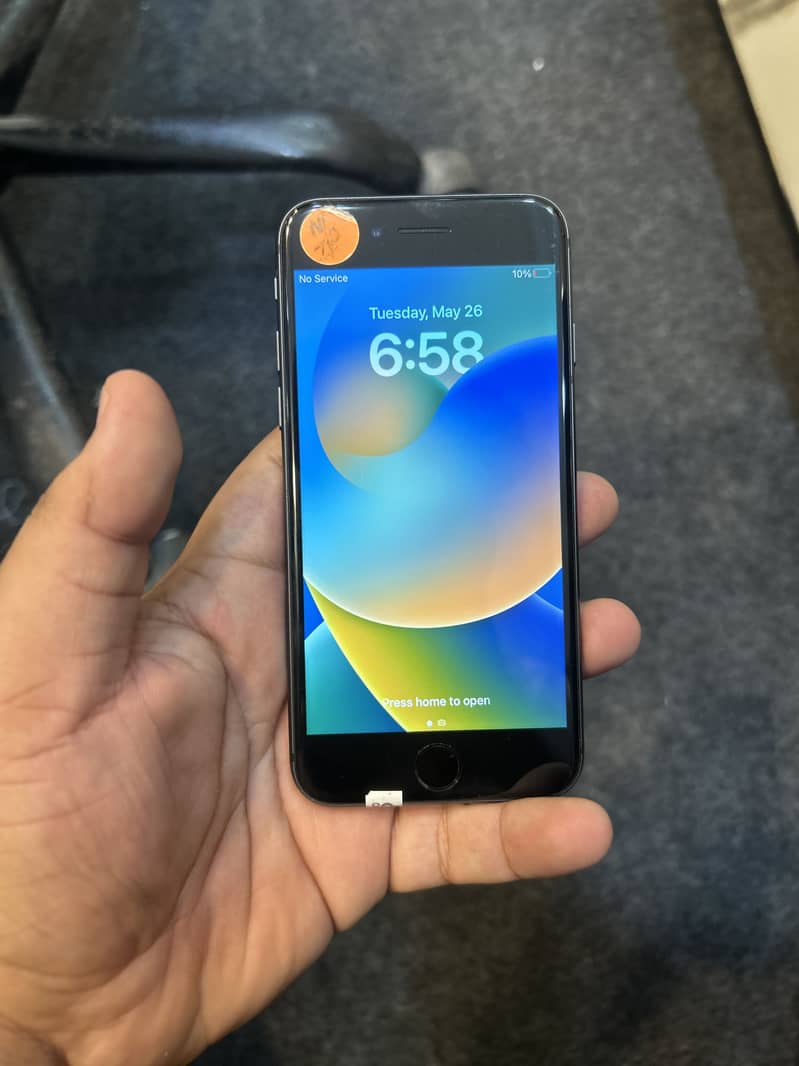 Apple iPhone 8 2