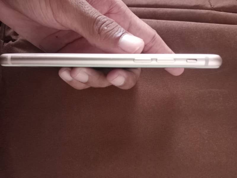 Apple iPhone 8 1