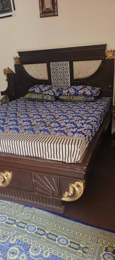 furniture for sale. . . . . . serious buyer h rabta kare