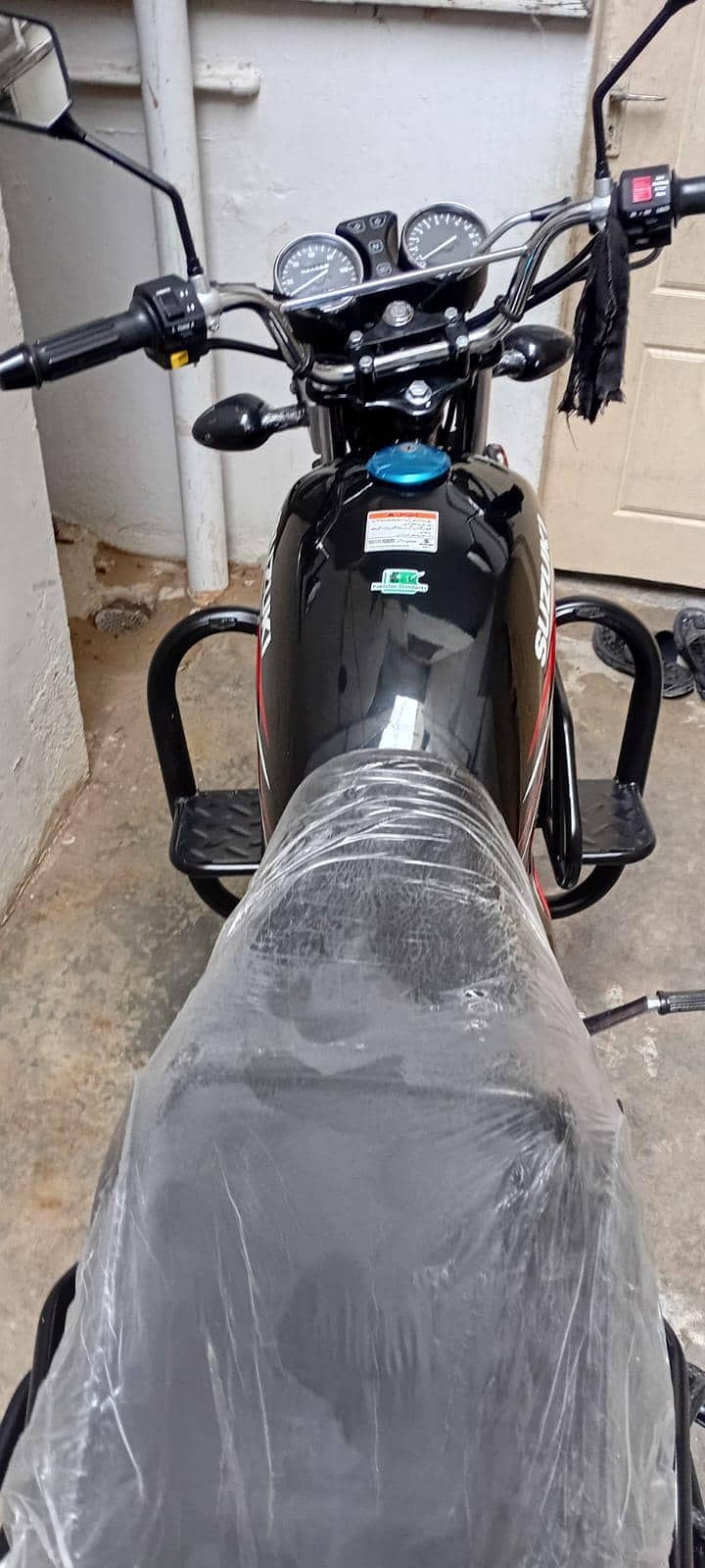 Suzuki 6
