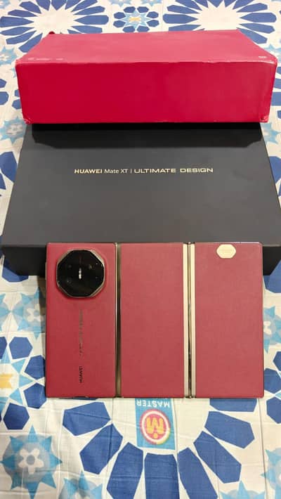Huawei Mate Xt Ultimate Edition