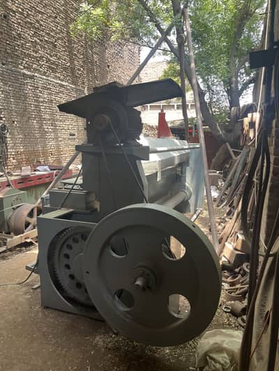Sheet cutting machine/qainchi press