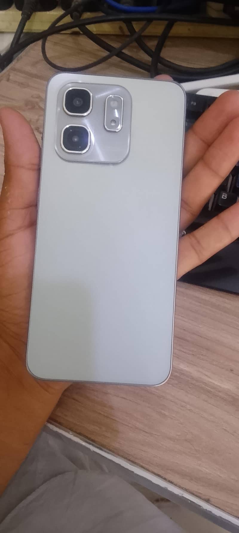Infinix 4