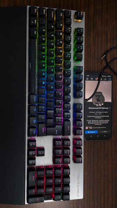 MECHANICAL KEYBOARD WITH WRIST REST FOR SALE