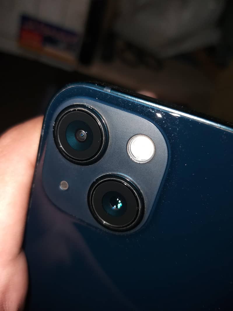 Apple iPhone 13 2