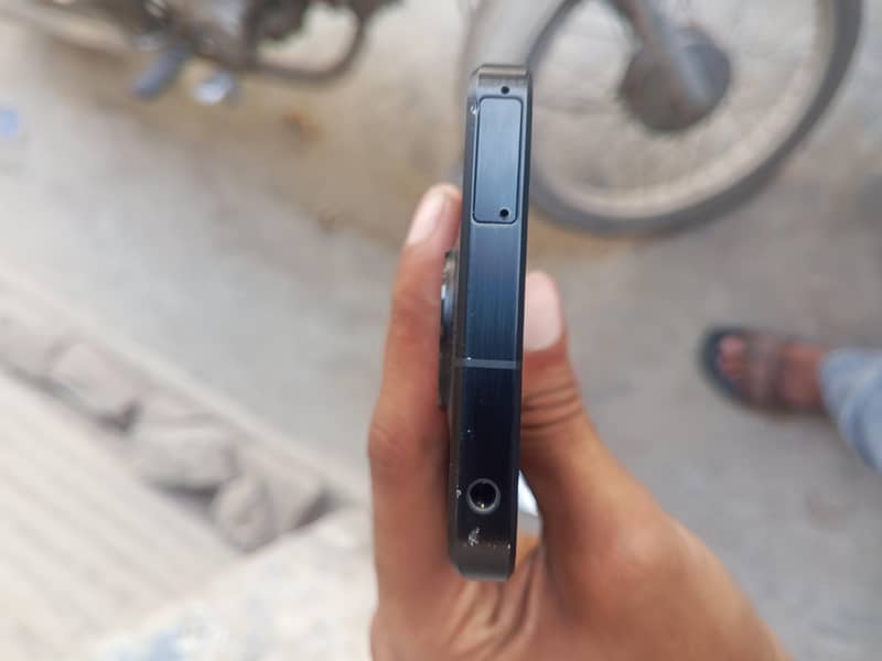 Sharp Aquos  R7 pta 7
