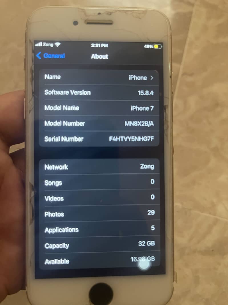 Apple iPhone 7 2