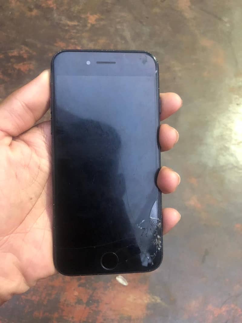 Apple iPhone 7 3