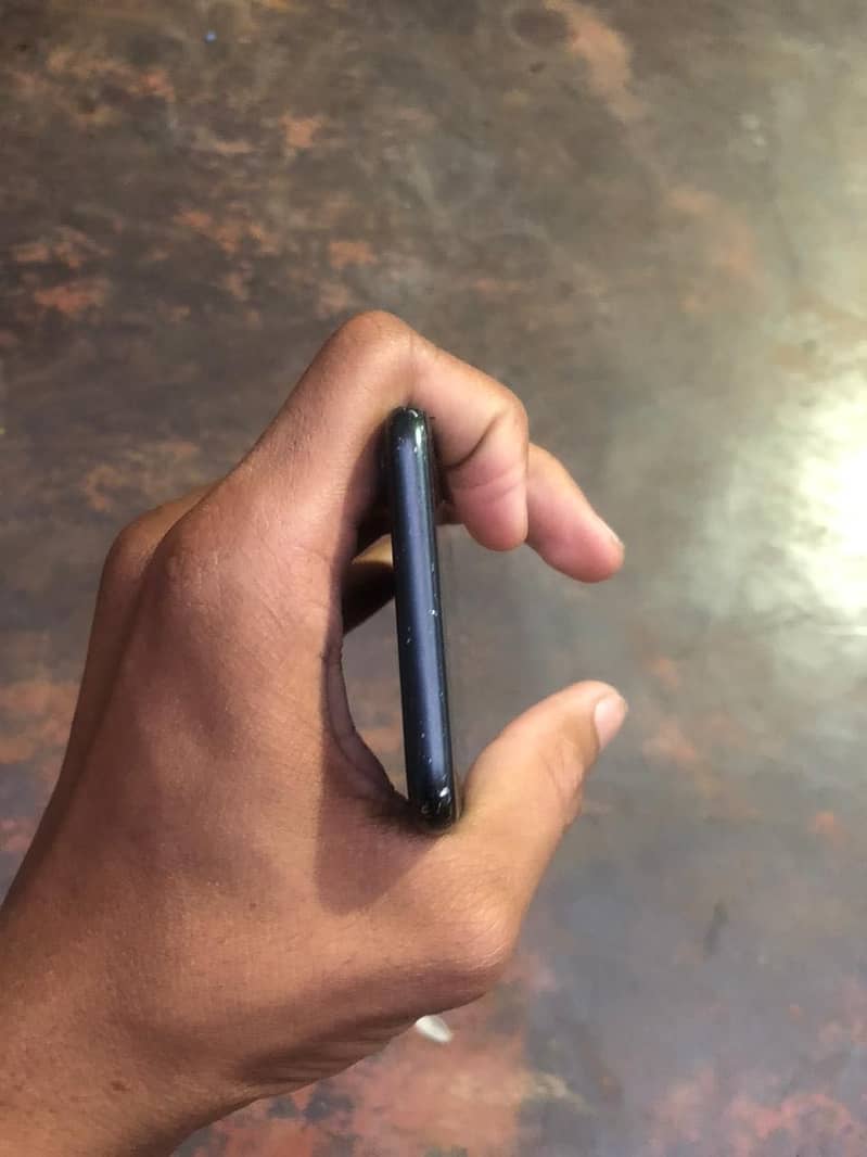 Apple iPhone 7 4