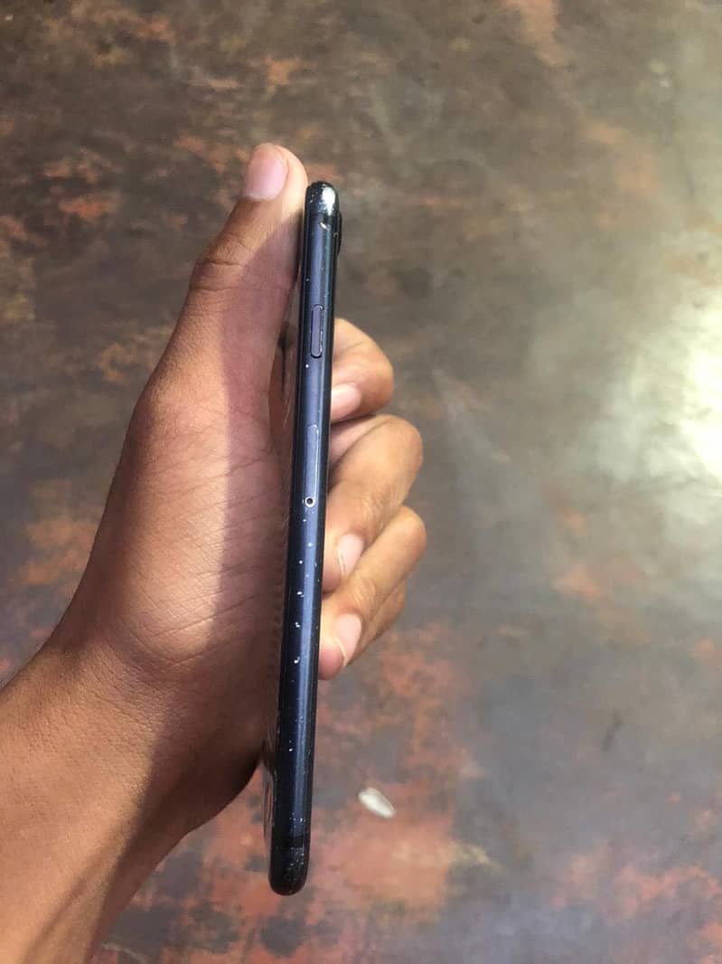Apple iPhone 7 5