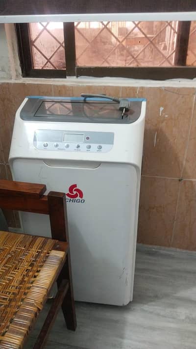Portable AC condition 10/10 with remote
