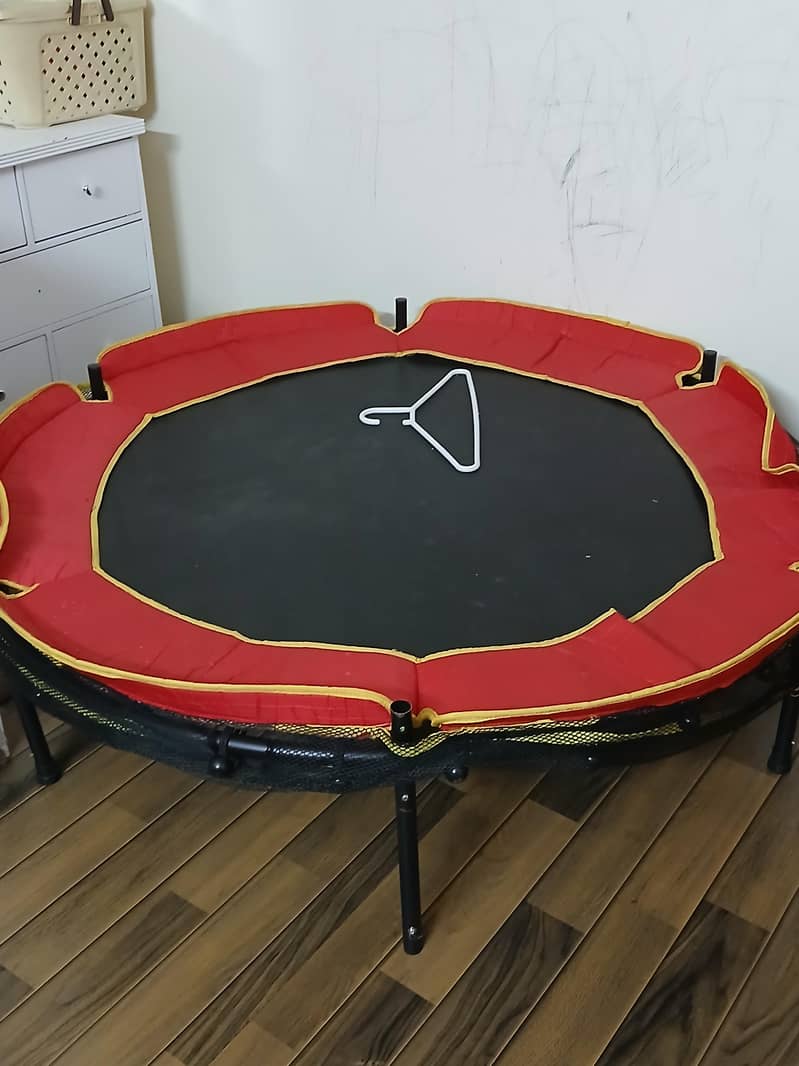 Trampoline 0