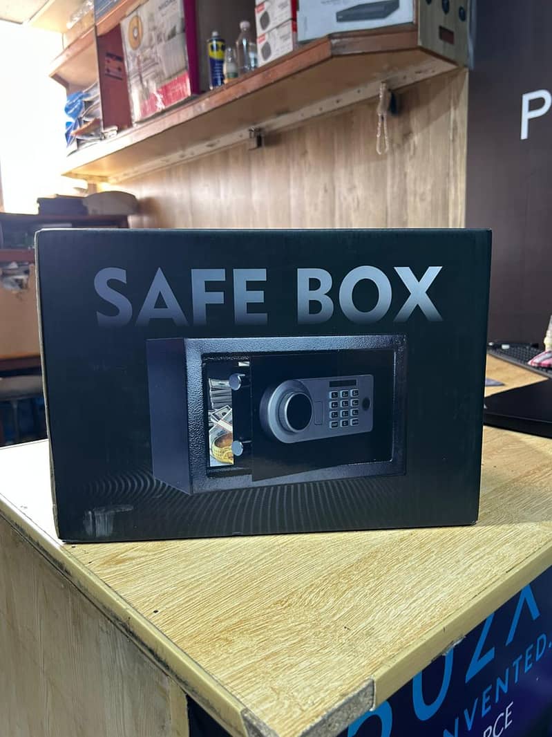 Safe Box/Locker 1