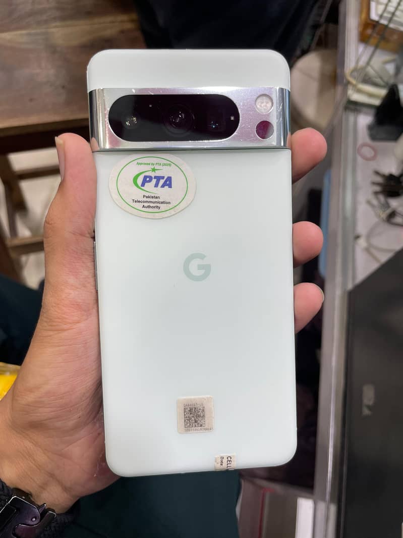 Google Pixel 8 Pro 1