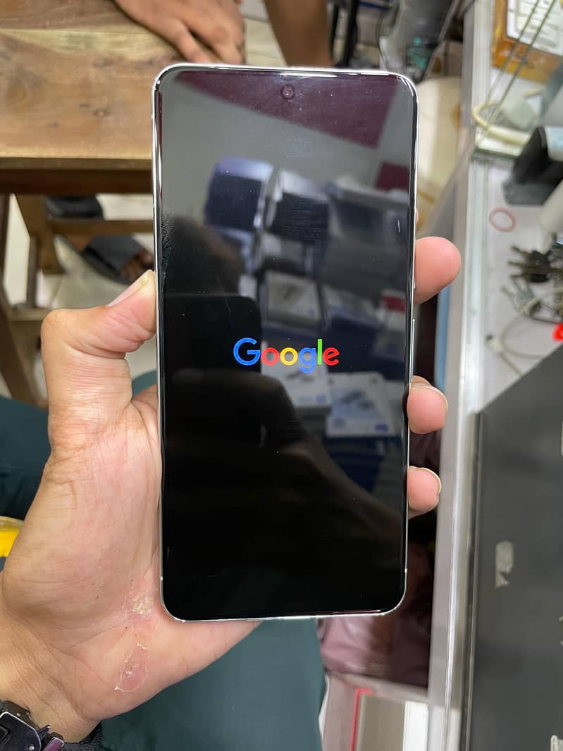 Google Pixel 8 Pro 2