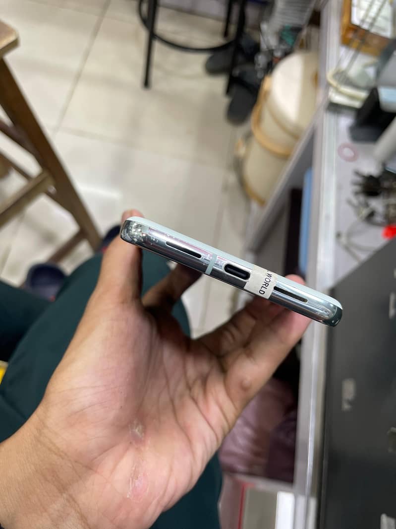 Google Pixel 8 Pro 4