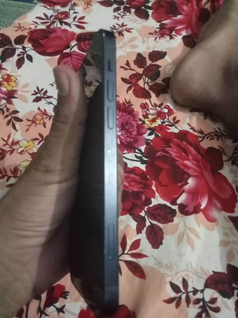 iphone 12 4