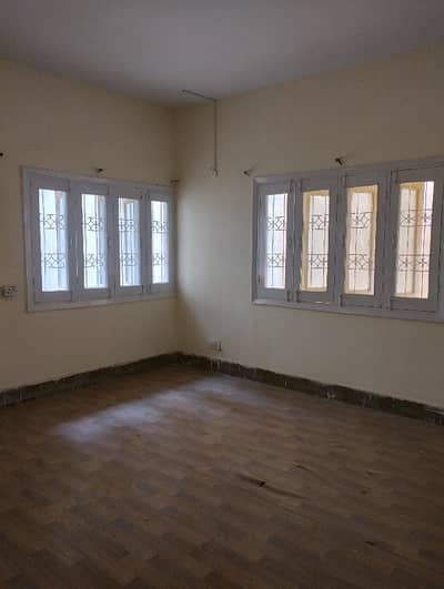 Gulshan Iqbal block 5 1st Floor 2 Bed Lounge 240 square yards Rent Demand 65000 Portion For Rent   *Code(16526)*