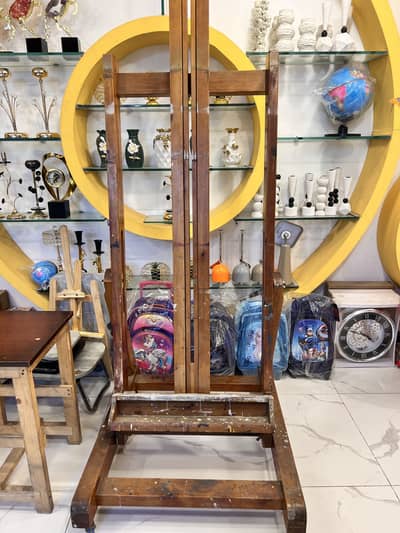Eazel stand for painting